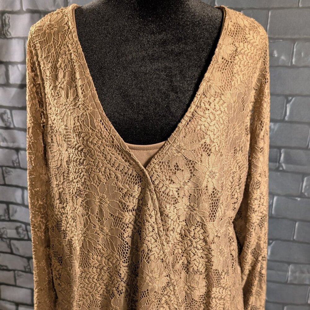 Willow and Root- Brown Lace Top